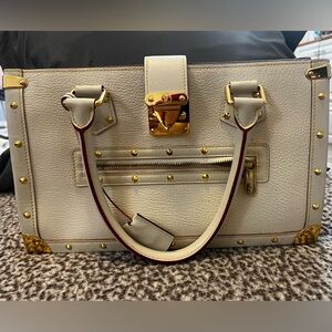 LV Suhali Le Fabuleux